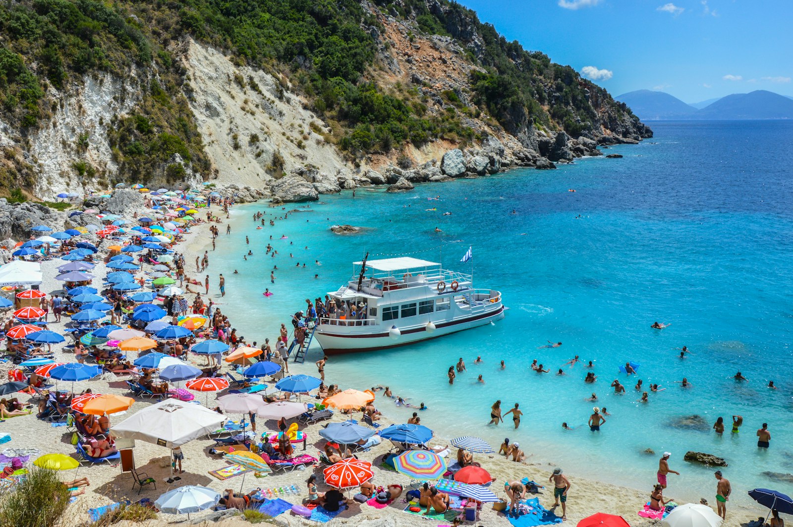 Τουρισμός και Υπερτουρισμός: Ανάπτυξη ή Απειλή;
